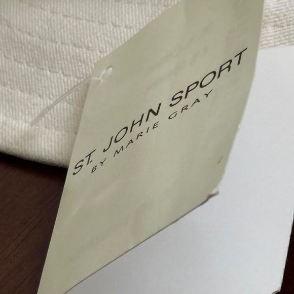 St John Sport Beige Bucket Hat Golf Club Embroidered Band Size S Made In USA main image 5